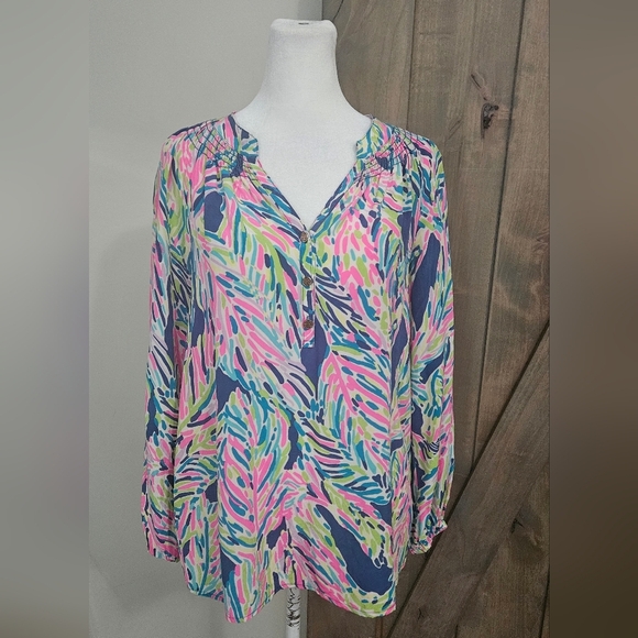 LILLY PULITZER Elsa Silk Top In Indigo Palm Reader Color. Size Small - Picture 2 of 13